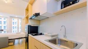 Unclassified image, 5 of 18, button - Simply Look And Cozy Studio Tokyo Riverside Pik 2 Apartment (Teluknaga)