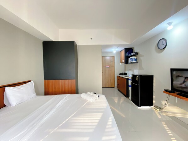 Studio - Homey and Minimalist Studio LRT City Jatibening Apartment (Bekasi)