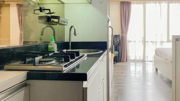 Studio | Private kitchen | Fridge, stovetop, rice cooker