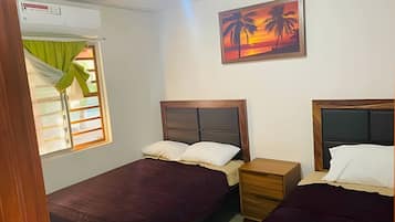 2 bedrooms, iron/ironing board, Internet, bed sheets