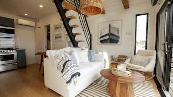 Fernseher, Stereoanlage