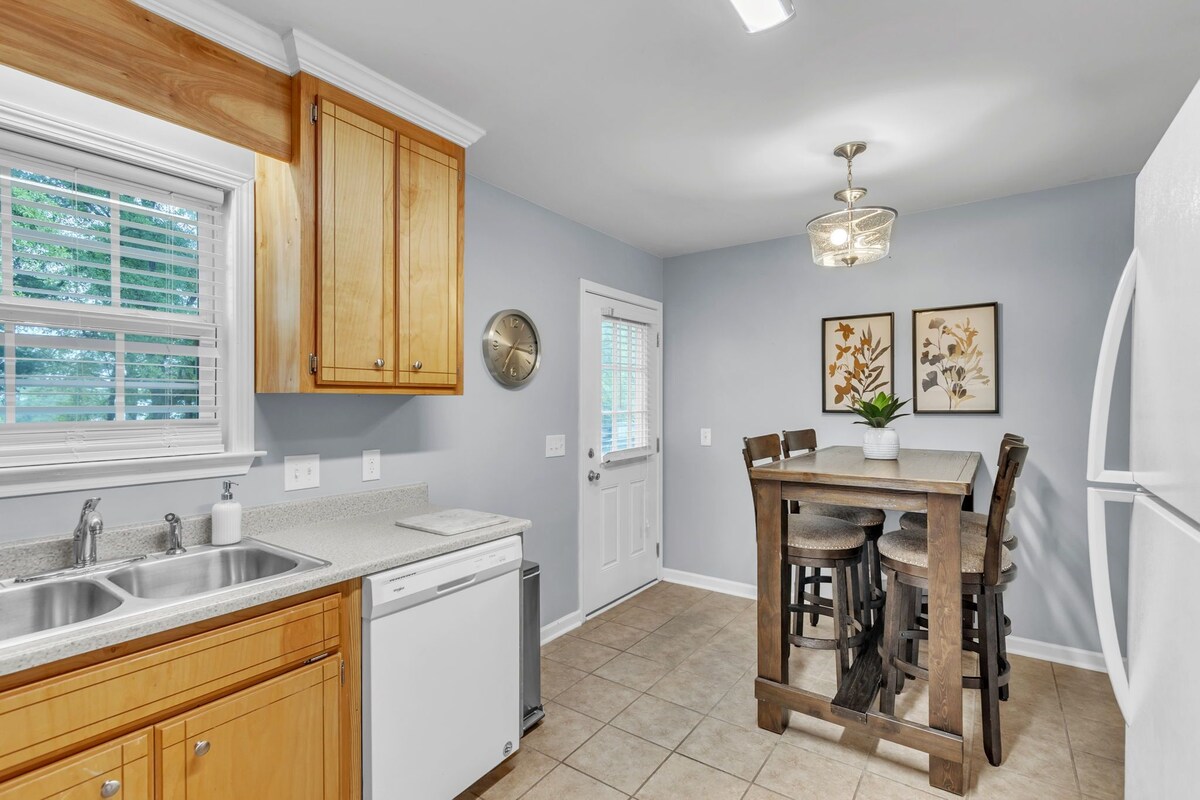Photo 15 of 3BR - Pet-Friendly & Close to Downtown Greer