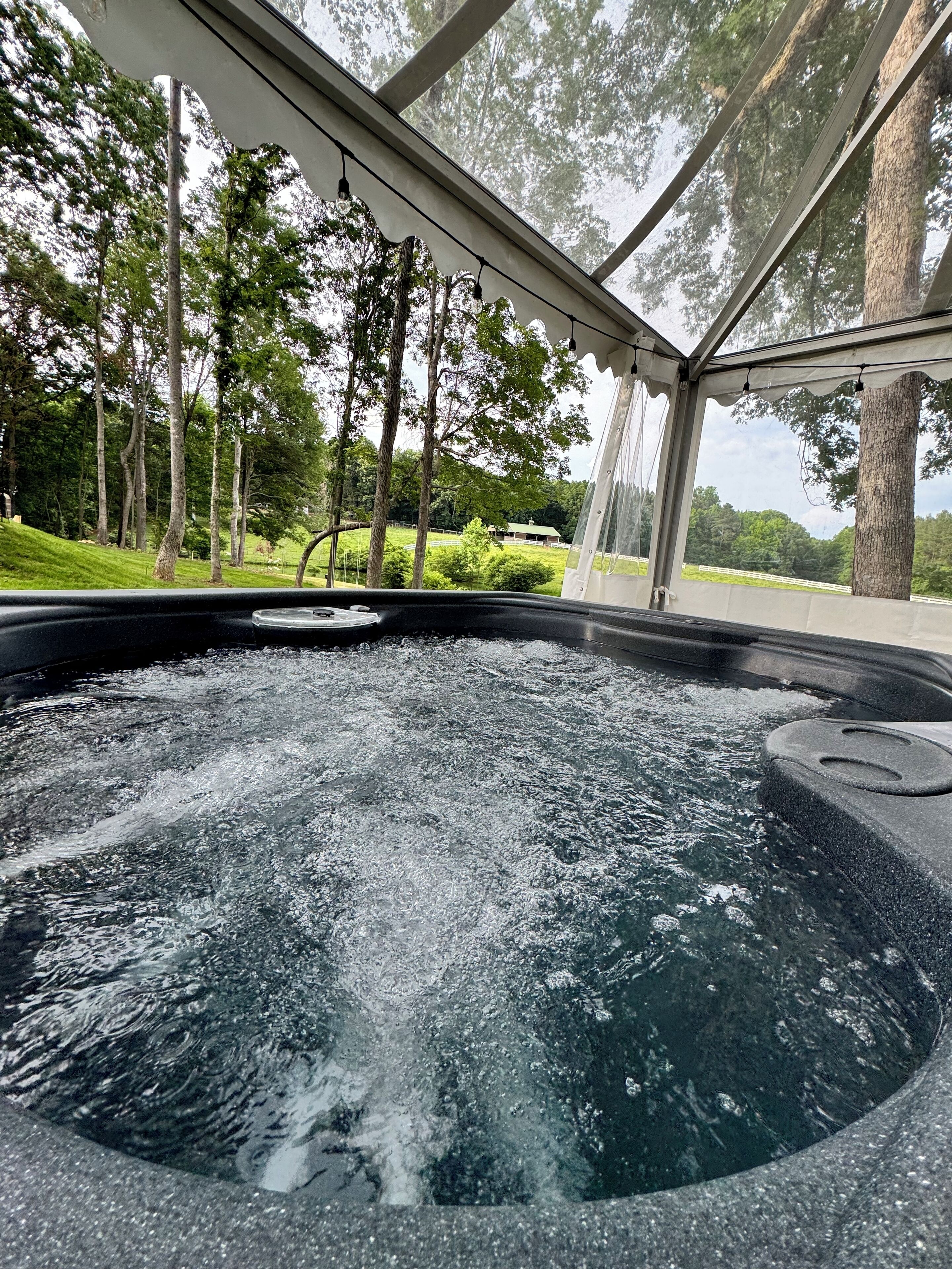 Outdoor spa tub