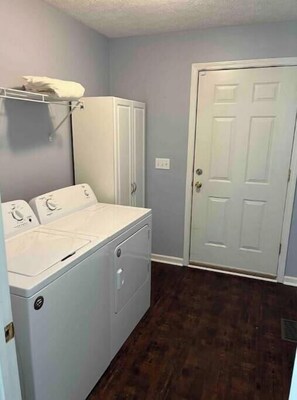 Interior - Country Living Close to Town (Russellville)