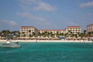 Am Strand, Liegestühle, Strandtücher