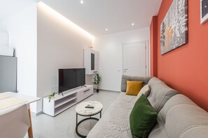 TV - Kondo Stays - Terracotta 1 (Vlorë)