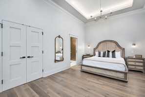 1 bedroom, bed sheets