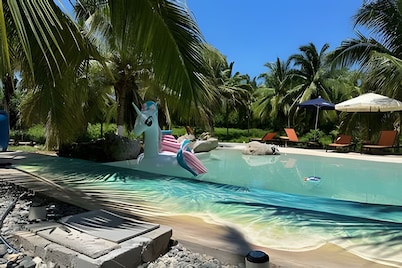 Casa Luna Playa la saladita surf
