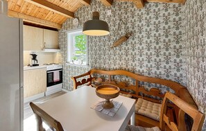 Fridge, stovetop, coffee/tea maker