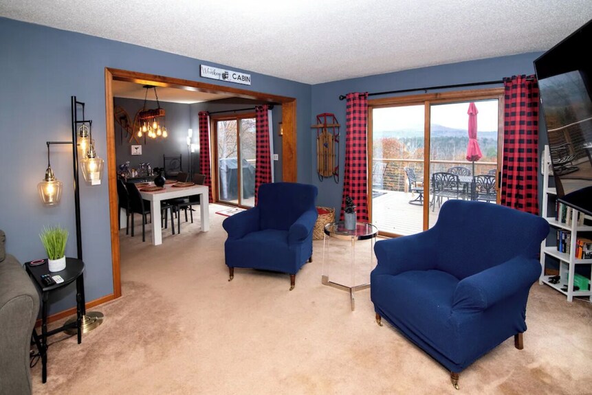 4-season Vermont Cabin · 12 Acres, Mountain Views · Okemo - Claremont, NH