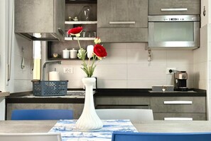 Fridge, oven, dishwasher