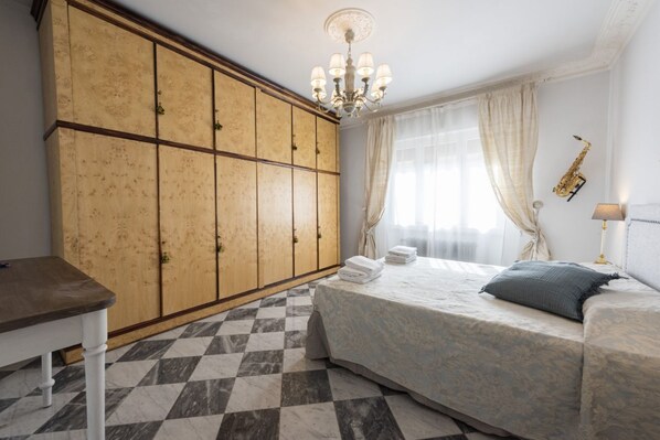 4 bedrooms, iron/ironing board, WiFi, bed sheets - Ippopotamo in Florence by Mmega (Firenze)
