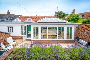 Exterior - Myrtle Cottage (4), Friston (Friston)