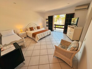 コンフォート 4 人部屋 | WiFi (無料)、ベッドシーツ