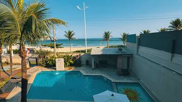 Quarto quádruplo premium | Vista da sacada