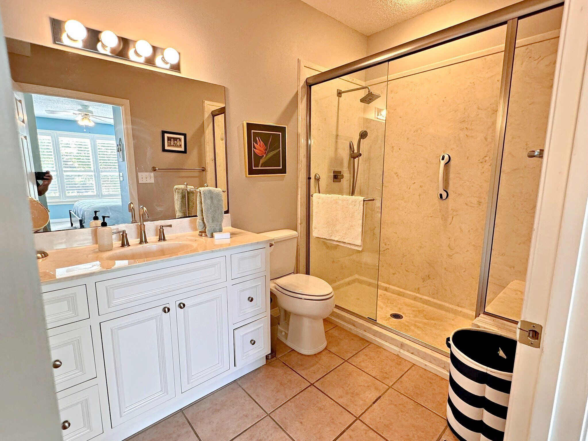 Shower, towels