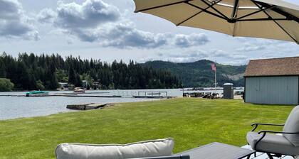 Waterfront Private Cabin w/Deck, Dock Space; AC; BBQ; Breathtaking Views; Pets