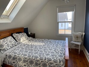 3 bedrooms, iron/ironing board, WiFi, bed sheets - Oceanfront 3-Bedroom Captain's House (Rose Bay)