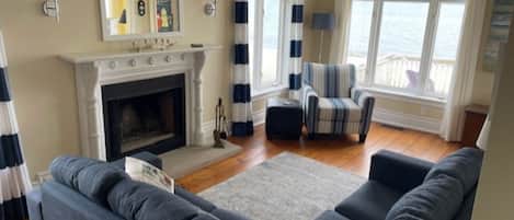 Smart TV, fireplace, books