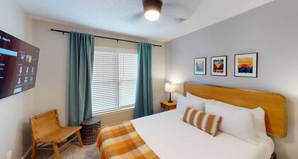 Weekday Savings! 3BR Stay Close to Downtown