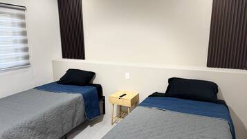 Habitación básica | Escritorio, espacio para trabajar con laptop y wifi gratis