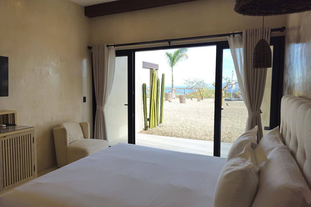 Deluxe-Studio, 1 King-Bett, Meerblick, Poolseite