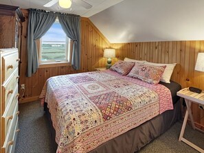 4 Schlafzimmer, Schreibtisch, Bügeleisen/Bügelbrett, kostenloses WLAN