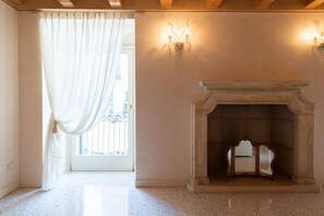 Interior - Fabulous residence overlooking Piazza Erbe (Verona)