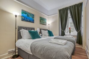 2 bedrooms, iron/ironing board, free WiFi, bed sheets