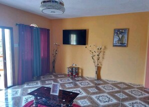 Interior - Family friendly spacious 2 br ,25 mins out of ocho rios. (Tower Isle)