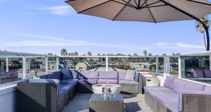 Massive Beach Home | Ocean View | Amazing Rooftop
