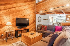 Smart TV, fireplace, DVD player