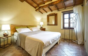 3 bedrooms, travel crib, free WiFi - Cozy home in Stribugliano with WiFi (Stribugliano)