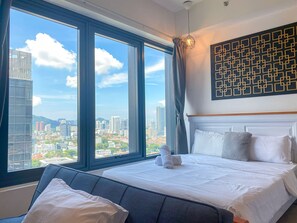 Design Studio Suite, Air conditioning, City View | Individually decorated, individually furnished, blackout drapes