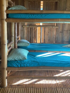 Free WiFi, bed sheets - Rustique Rue (Mabini)