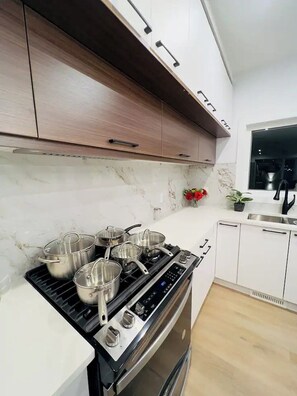 Fridge, microwave, oven, stovetop