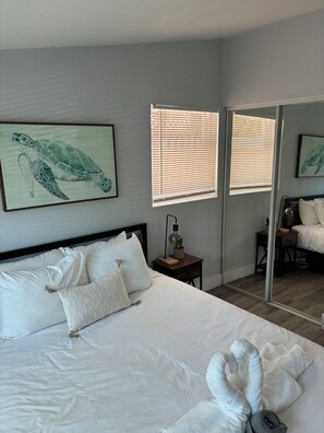 4 Schlafzimmer, Schreibtisch, Bügeleisen/Bügelbrett, Reisekinderbett