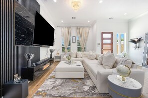 TV connectée, cheminée