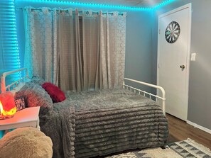 2 bedrooms, iron/ironing board, travel crib, free WiFi