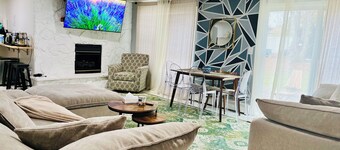 Serenity Haven: Cozy 2-Bedroom Home with Spacious Living & Big Backyard
