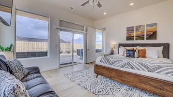 3 bedrooms, iron/ironing board, free WiFi, bed sheets