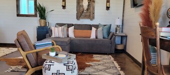 Cozy Guest House at the base of the Big Horn Mountains