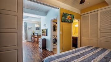 1 habitación, escritorio, wifi gratis y ropa de cama