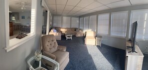 Living area - A coastal getaway in a private neighborhood in quaint Duck, NC (Kitty Hawk)