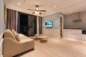 Luxury-Apartment, 2 Schlafzimmer, 2 Bäder, Stadtblick | Wohnbereich