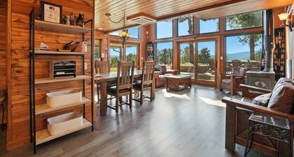 Unmatched views of Mt. Rushmore and Black Elk Peak on 17 acres with hot tub