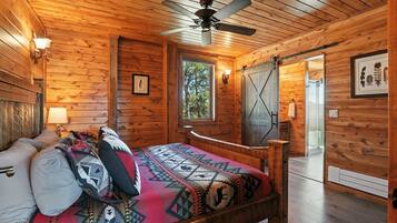 2 bedrooms, iron/ironing board, internet, bed sheets