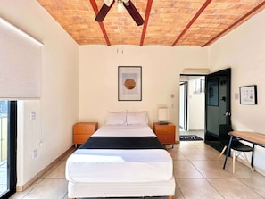 WiFi, bed sheets