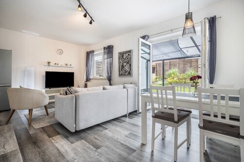 Apartment 'Ferienwohnung Heide 1' with Private Terrace, Private Garden and Wi-Fi