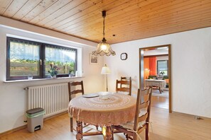 Dining - Apartment 'Grimm' with Shared Terrace and Wi-Fi (Darstein)